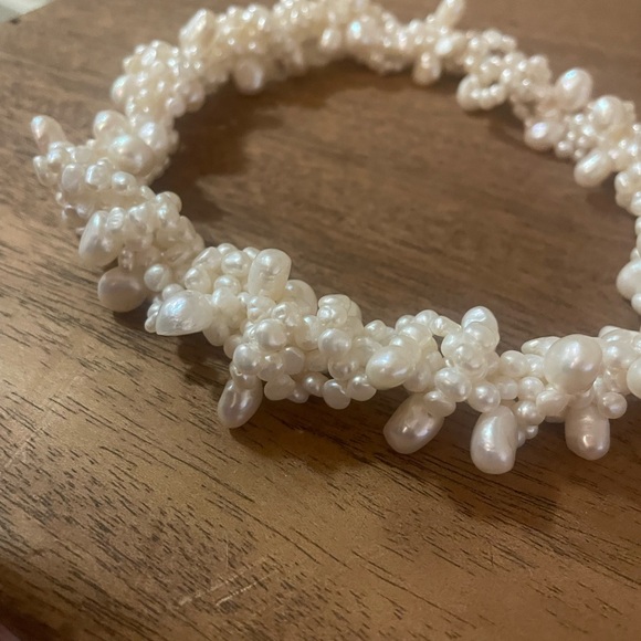 Pearl Statement Necklace. - Picture 6 of 6